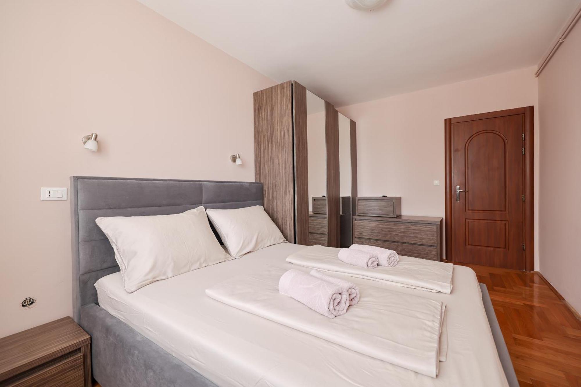 Ad Astra Punta Skala Apartment เพทรอซาเน ภายนอก รูปภาพ