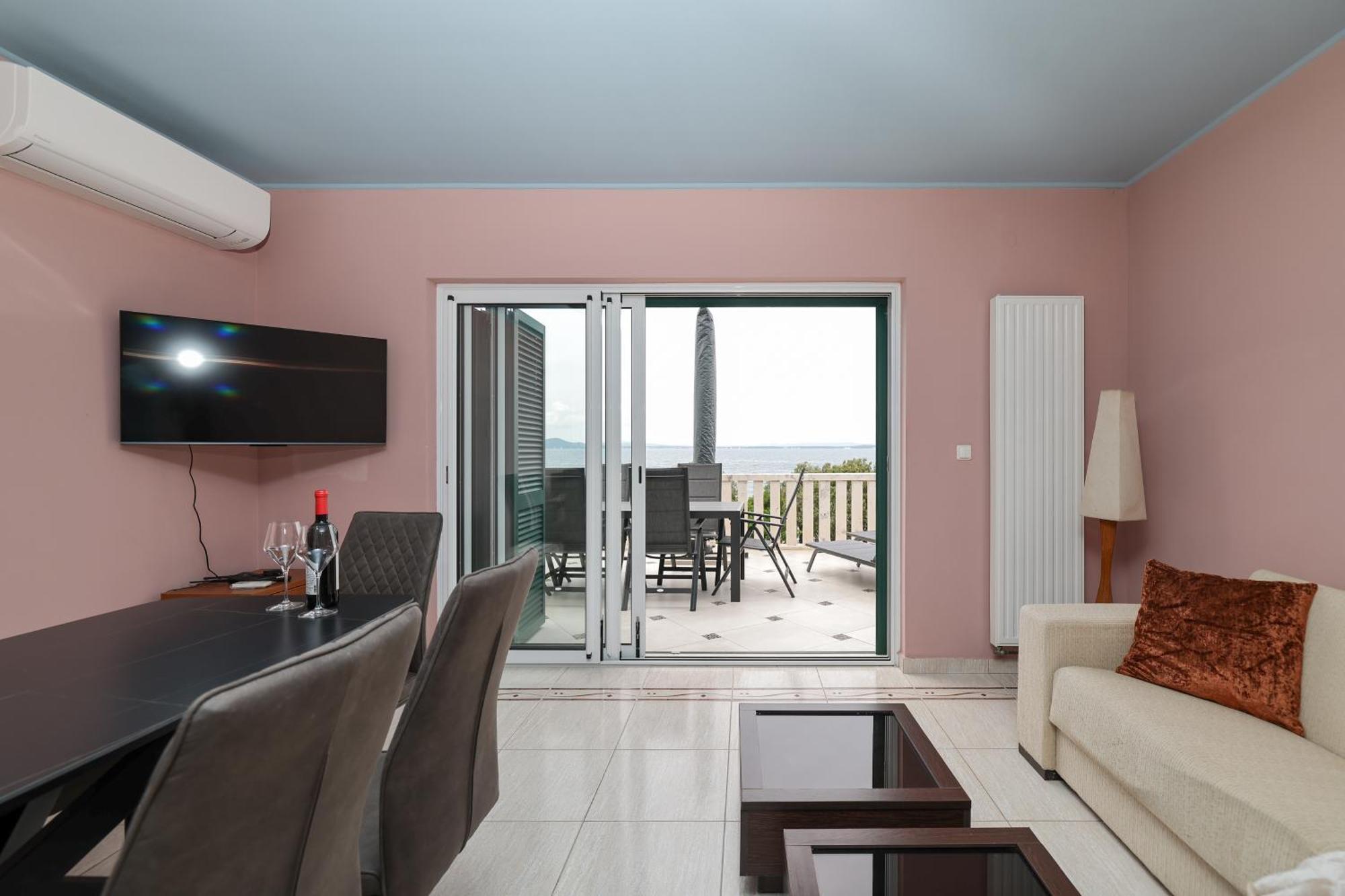 Ad Astra Punta Skala Apartment เพทรอซาเน ภายนอก รูปภาพ
