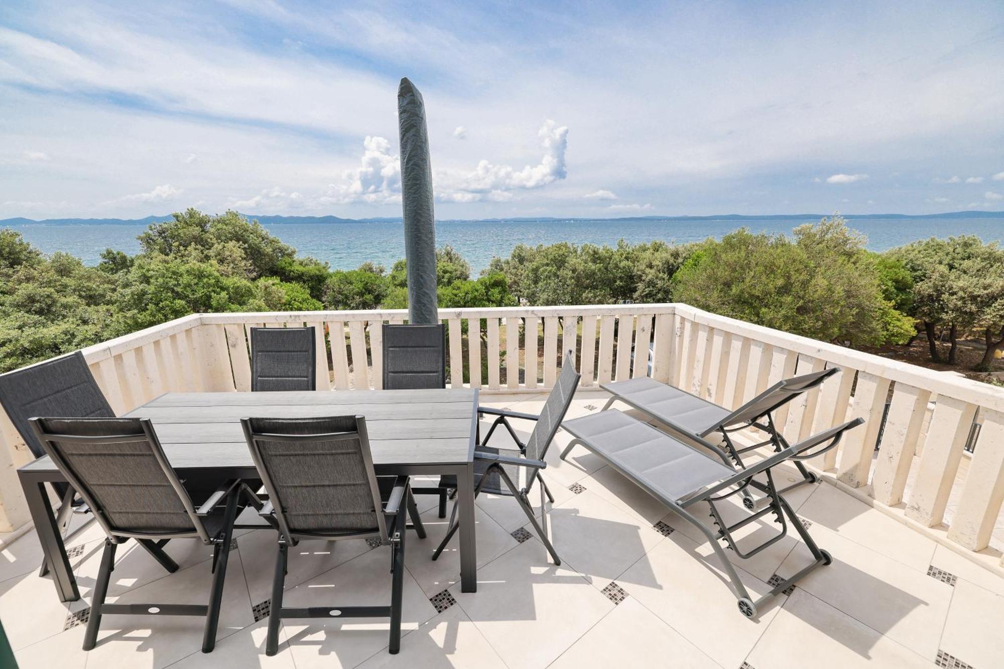 Ad Astra Punta Skala Apartment เพทรอซาเน ภายนอก รูปภาพ